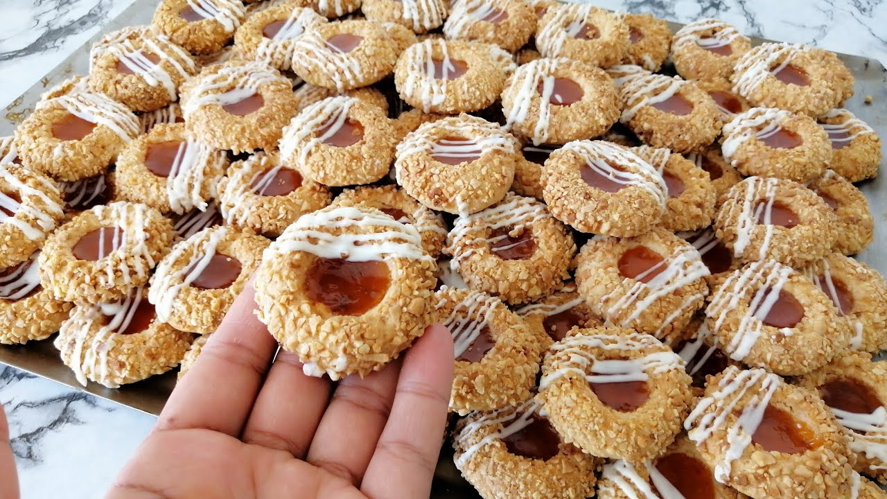الحلوة لي حمقات كلياني😉الطلب عليها بلاقياس💪حلوة رايبي بدون بيض غي ب125غ زبدة فقط خرجت أكثر من100حبة💪