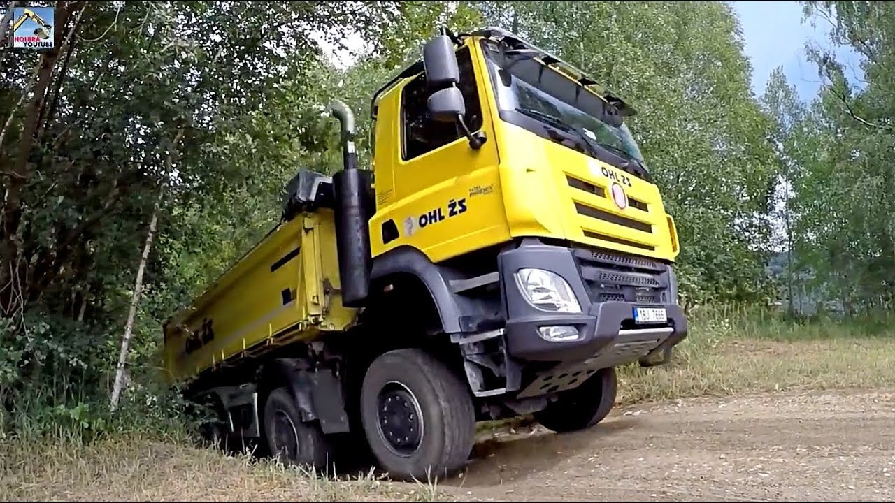 Tatra Phoenix 8x8 and Liebherr 900