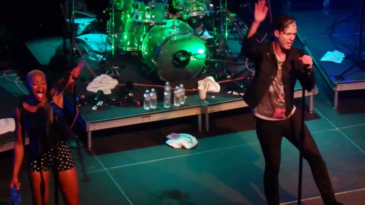 Fitz and the Tantrums- The Walker (live)