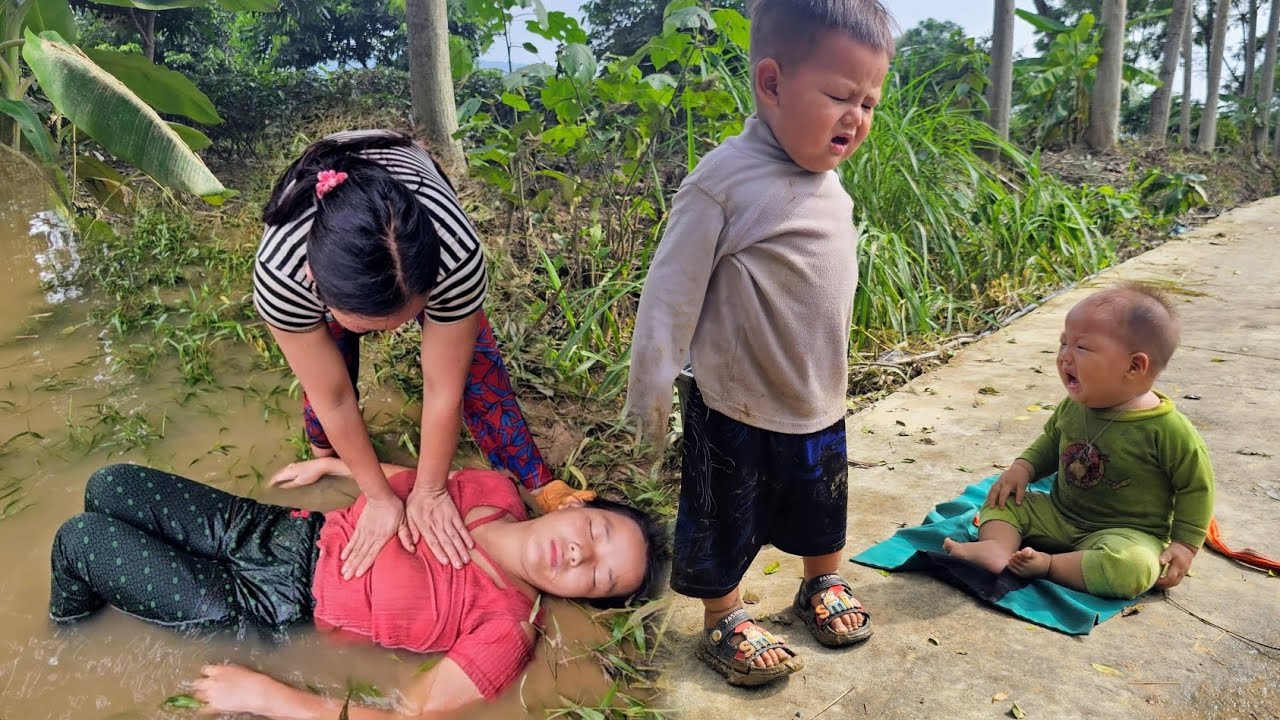 The single mother was swept away by floodwaters but was lucky to find good people to help her