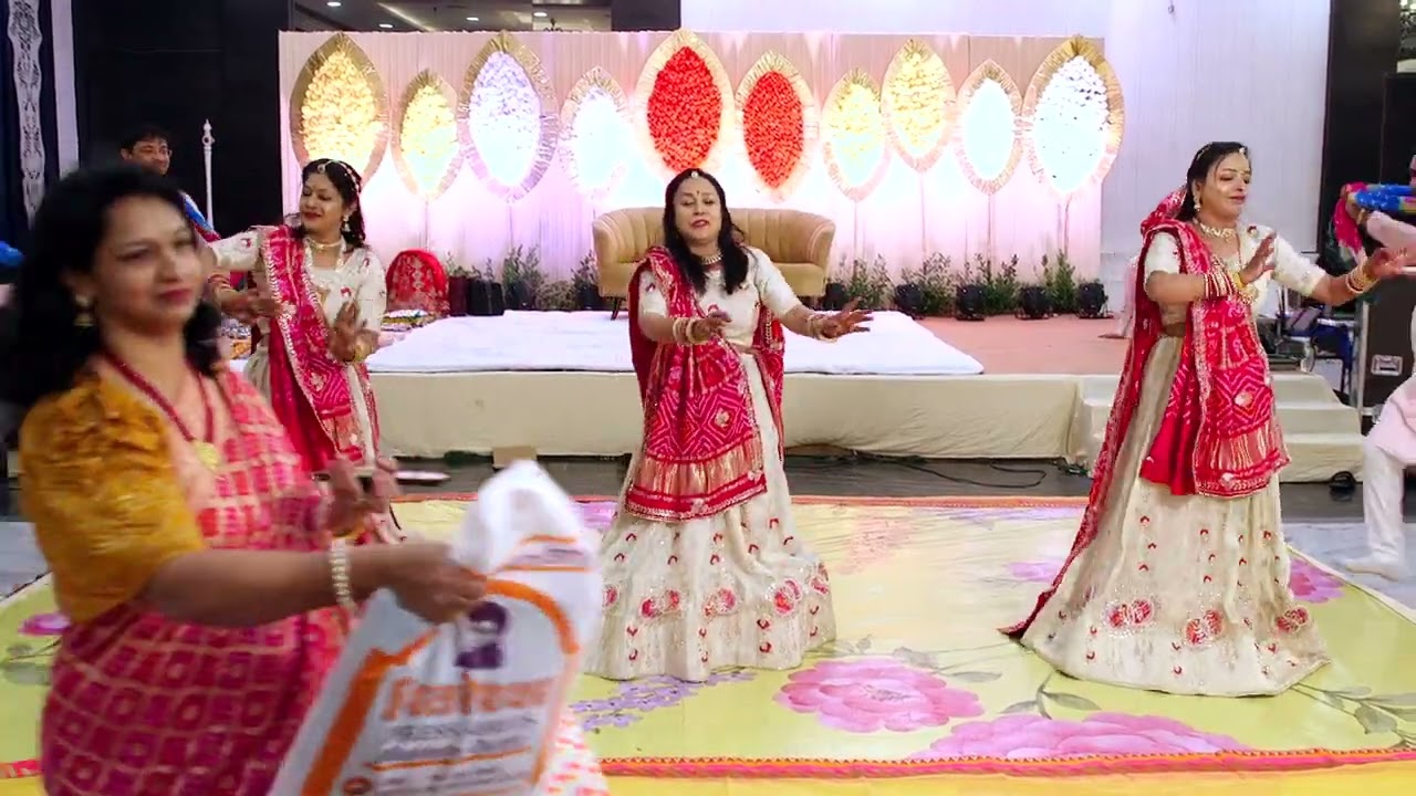 Mayra = All mama and mami dance = Himanshi & Lavish