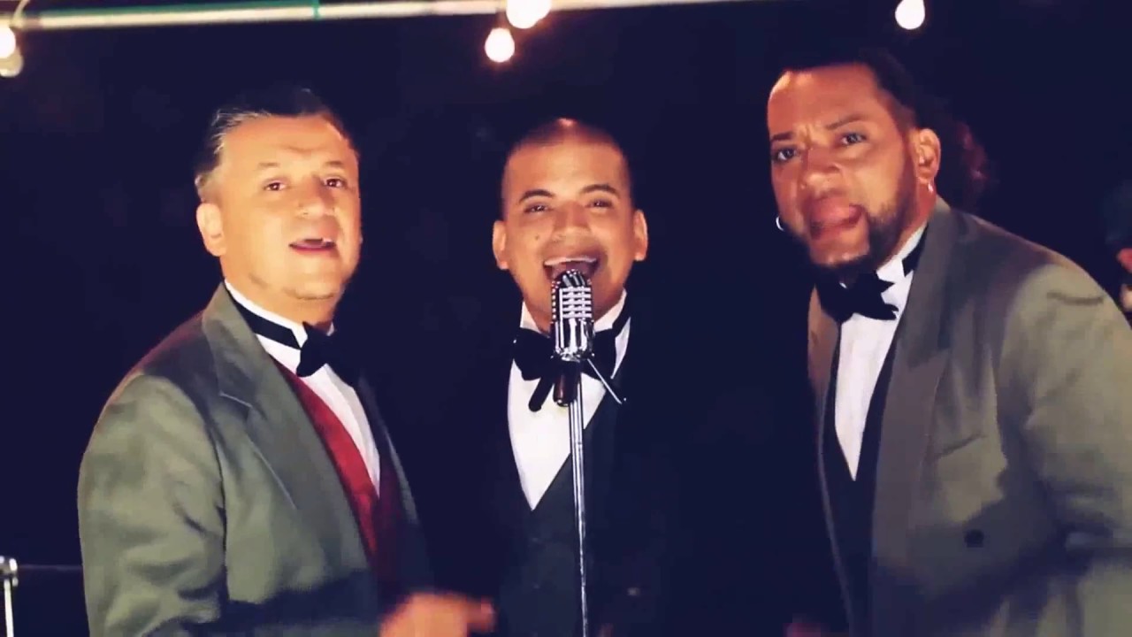 Abrazados★★★SKANDALO ★★★(Video Oficial)
