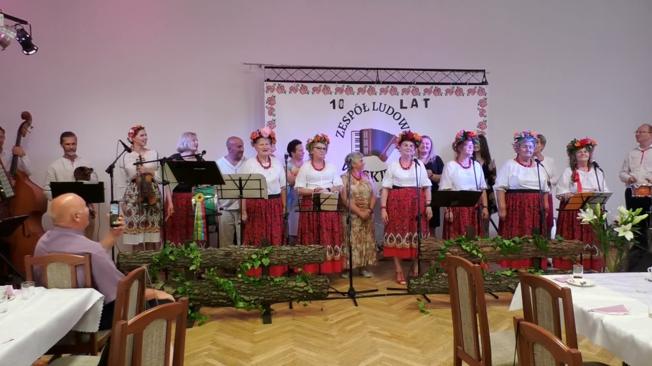 PAN MICHAŁ PREZENTUJE ZESPÓŁ LUDOWY 