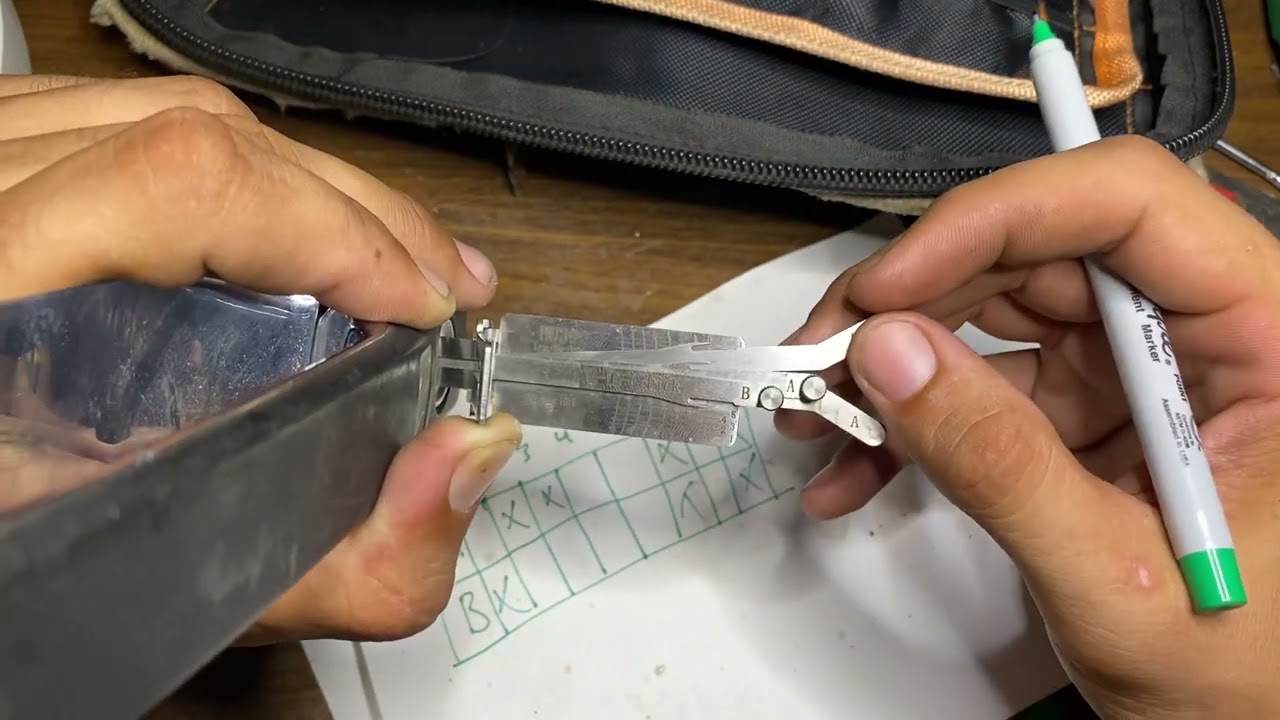 HU39 Picking & Decoding w/ Lishi 2n1