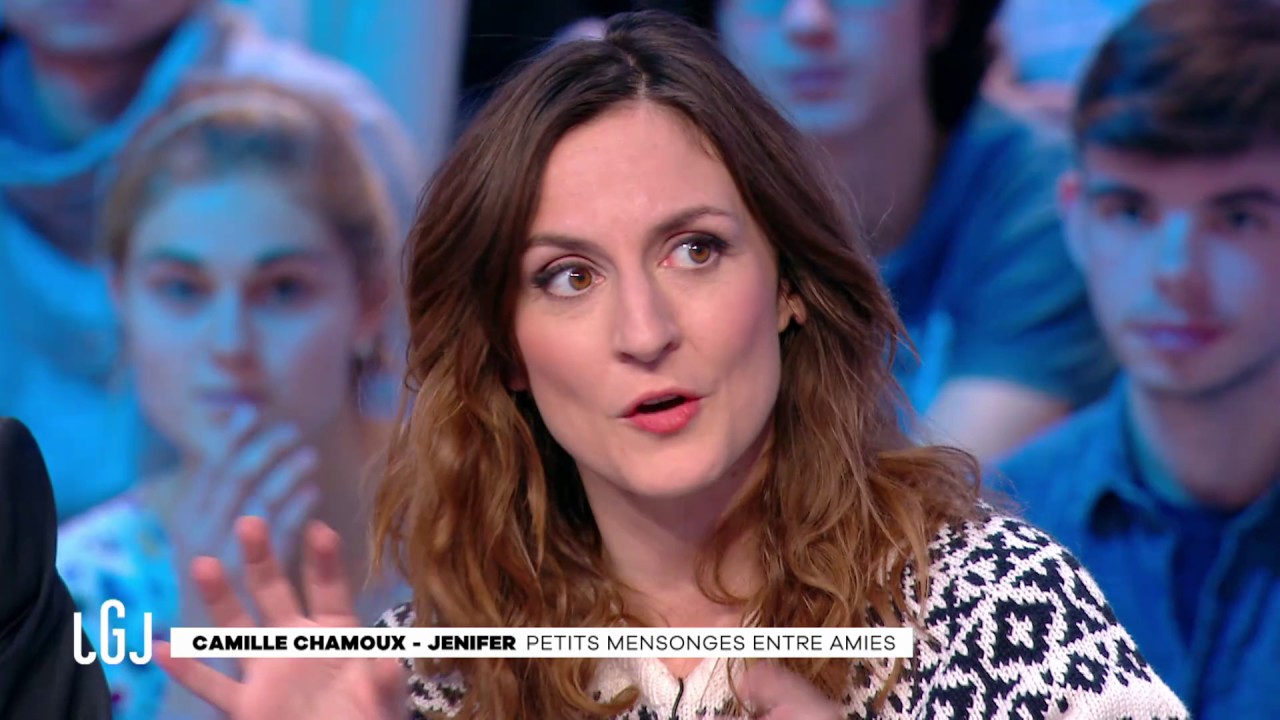 Jenifer et Camille Chamoux dans « Faut pas lui dire » - Le Grand Journal du 03/01 – CANAL+