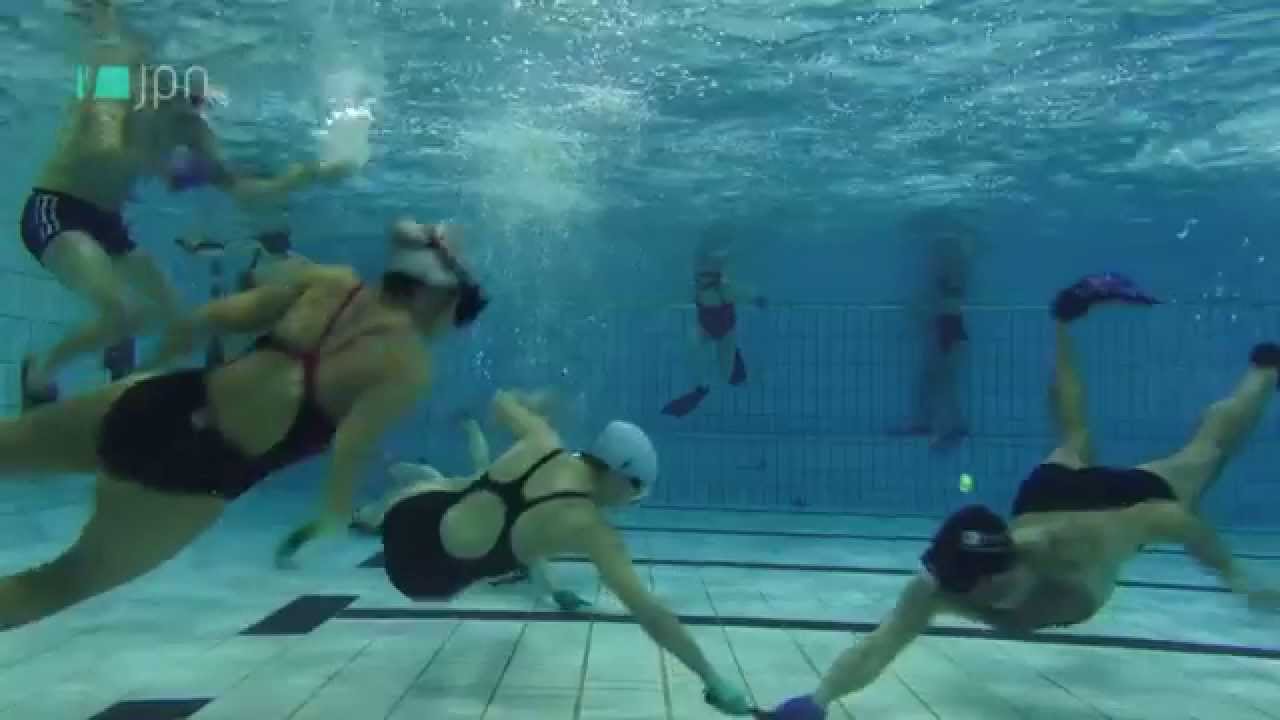 Desporto: Hóquei também pode ser uma experiência subaquática