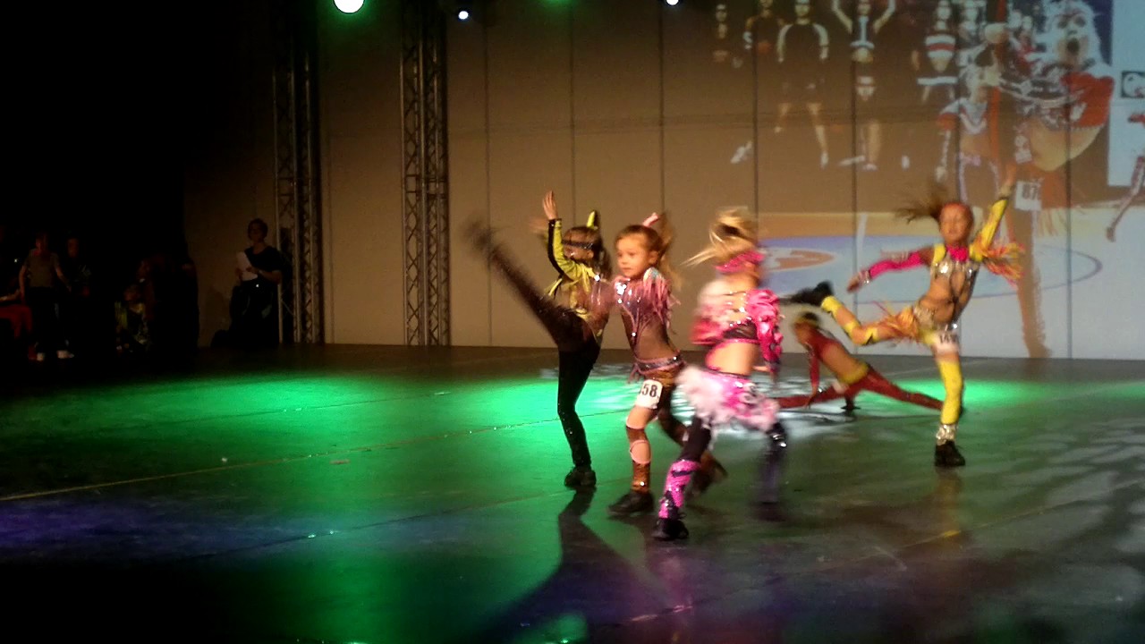 DISCO DANCE SOLO MINI - BRNO 6.11.2016 ZL MORAVA - SANY - DIDEDANCE OSTRAVA - SEMIFINÁLE