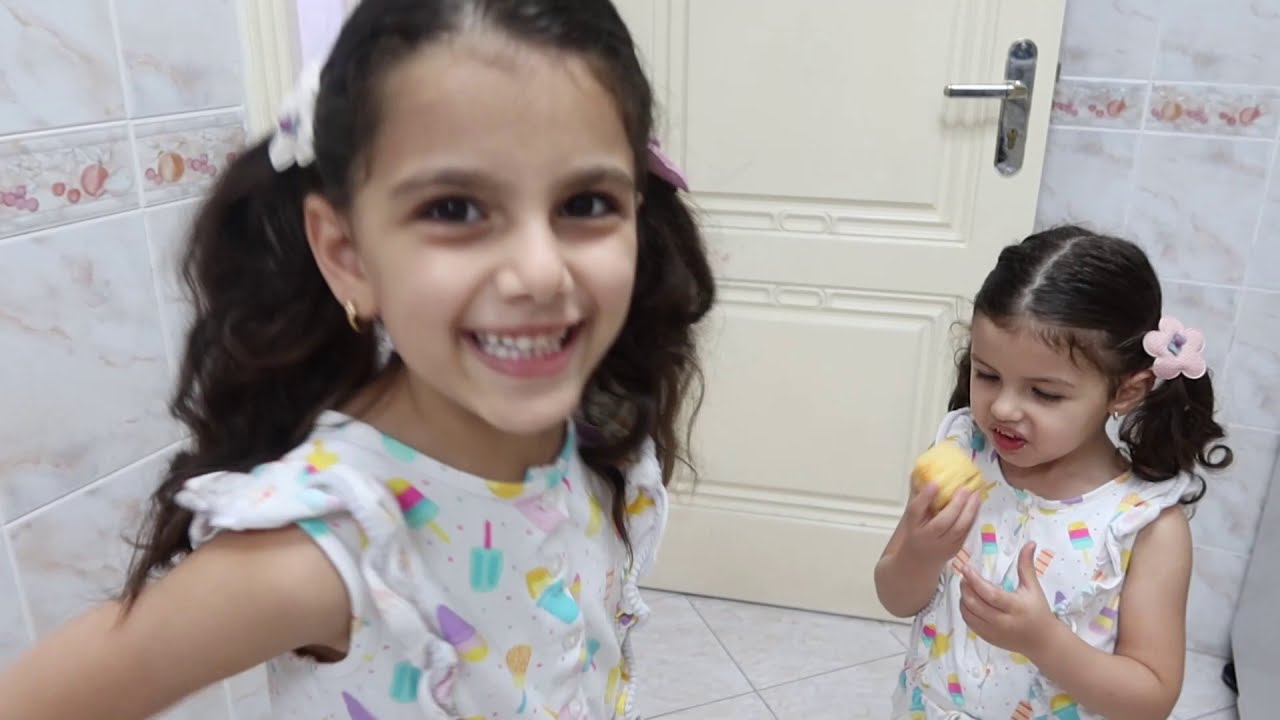 الجنون وصل لمستوى آخر |  سبحت لحالها في مسبحنا!