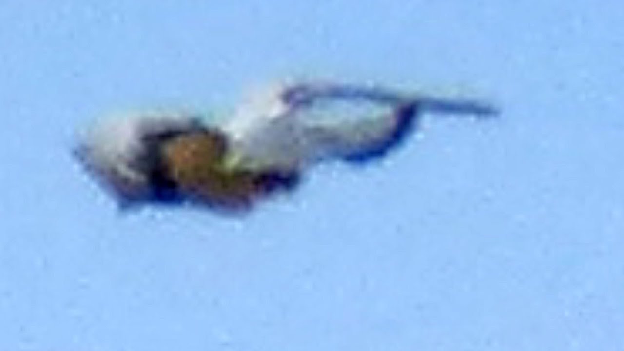 UFO Sightings Crazy UFO Egypt Starship Super Close Up!! 12/15/2014