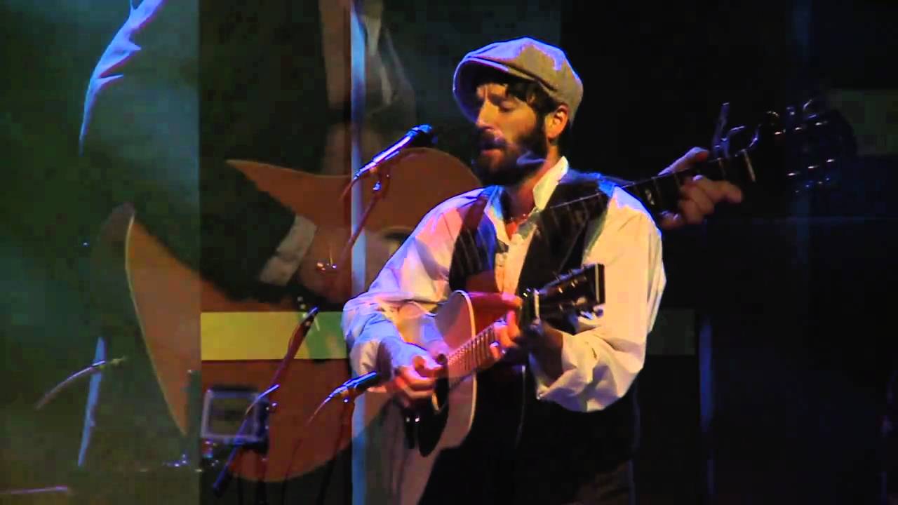 Ray LaMontagne Performs 