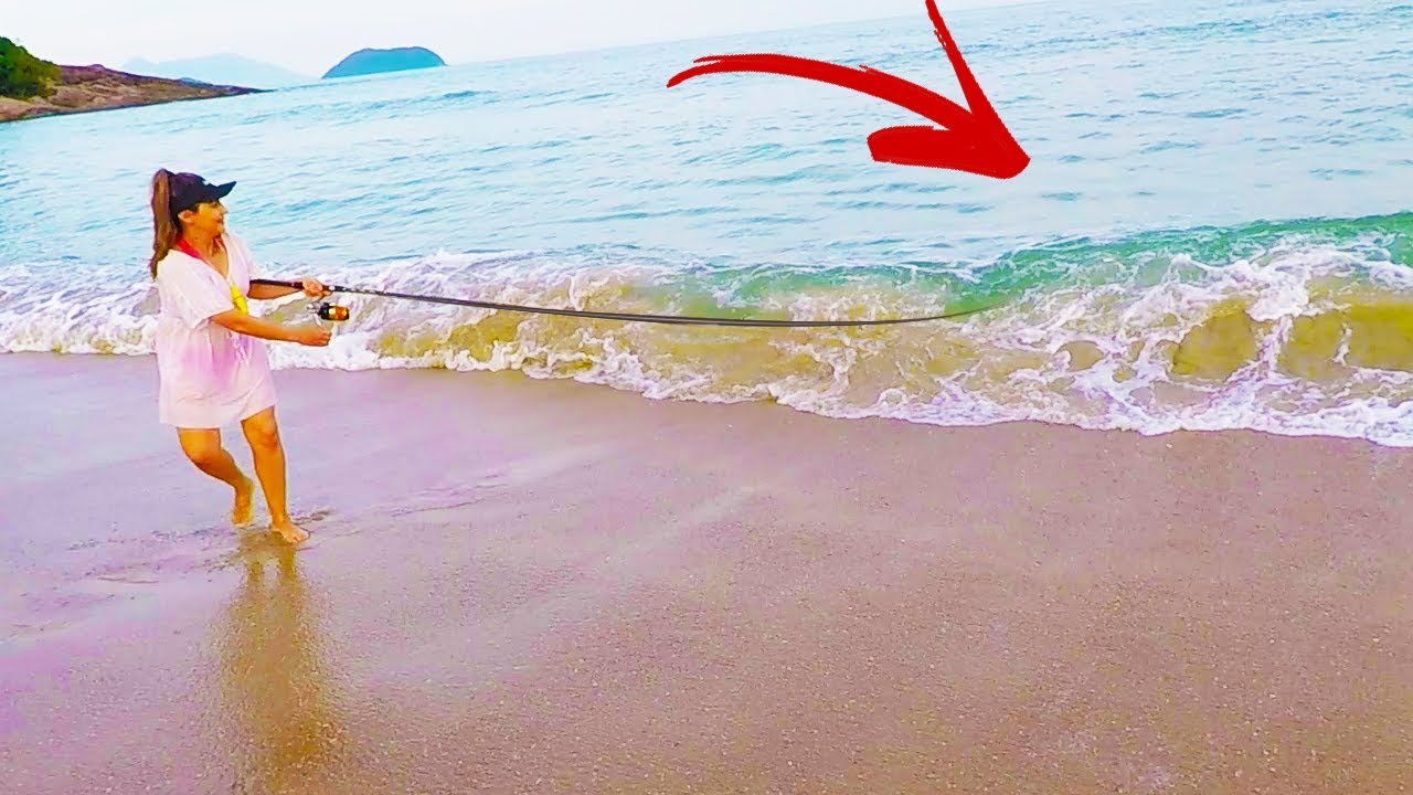 QUANDO VOCÊ MENOS ESPERA VEM A SURPRESA !!!  ◆ PESCA de PRAIA - SURFCASTING
