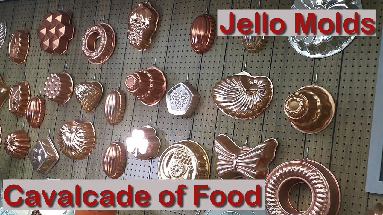 Vintage Housewares: Jello Molds - when gelatin salads appeared at every gathering!