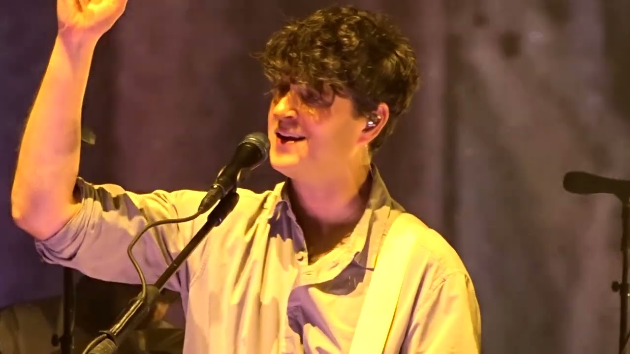 VAMPIRE WEEKEND - unbelievers @ PAREDES DE COURA 2025