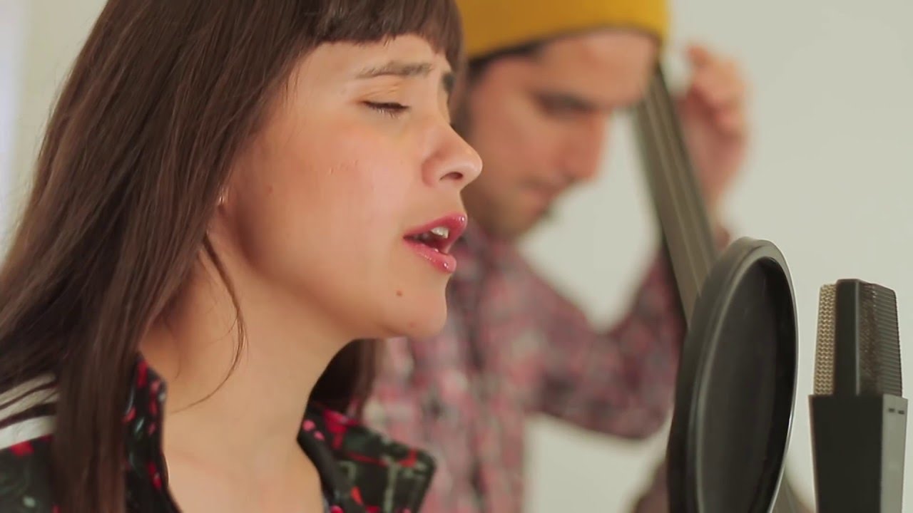 Jenny Beaujean & Benjamín García - Paisaje Gris