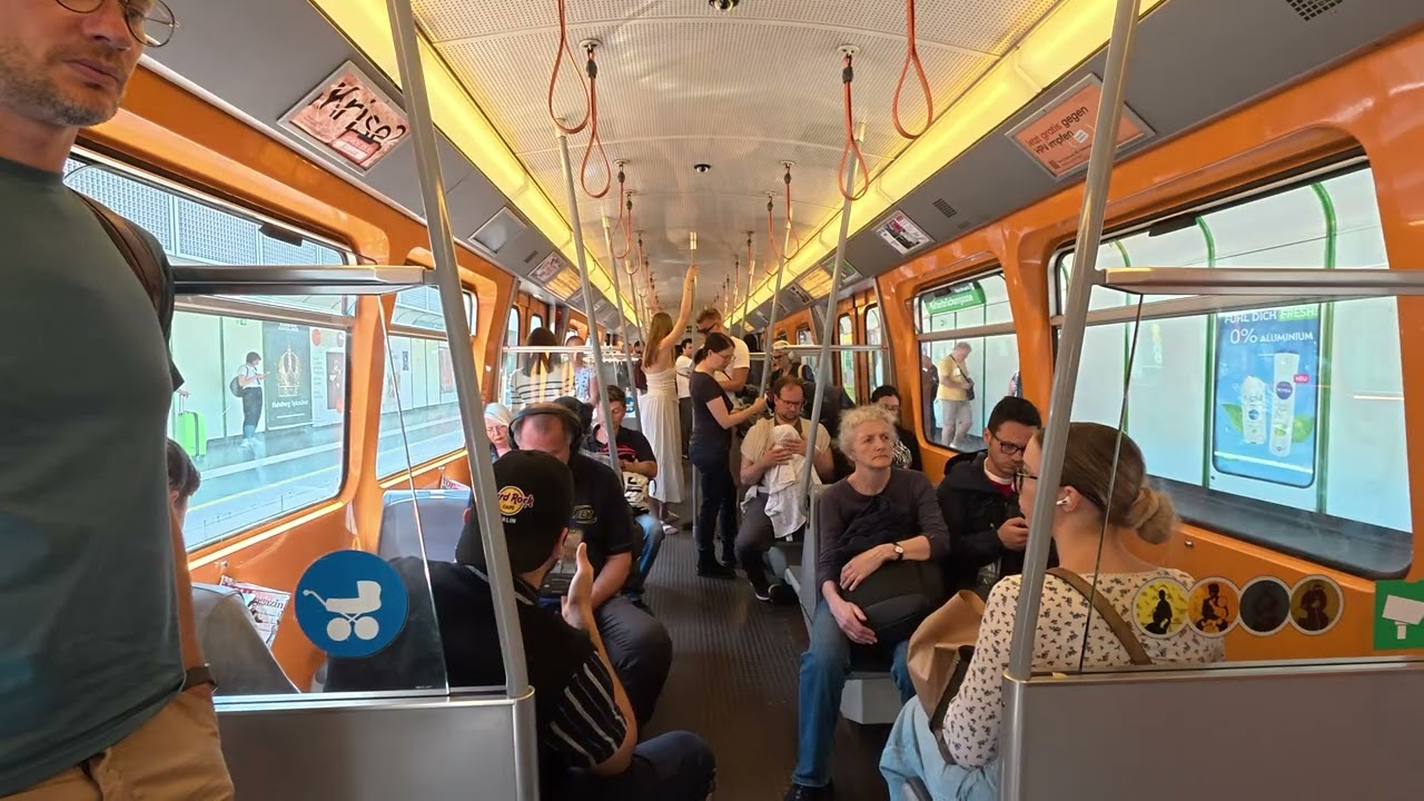 Fahrt mit der U-Bahn SGP Type U11 auf der linie U4 / Jízda metrem SGP Type U11 na lince U4