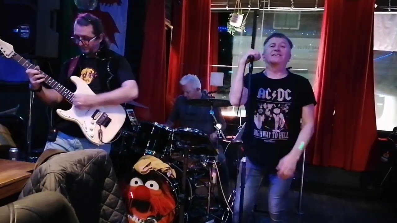Sunshine Cab Co: Hold the Line @ Treat Beatz Pontardawe - 26 January 2025