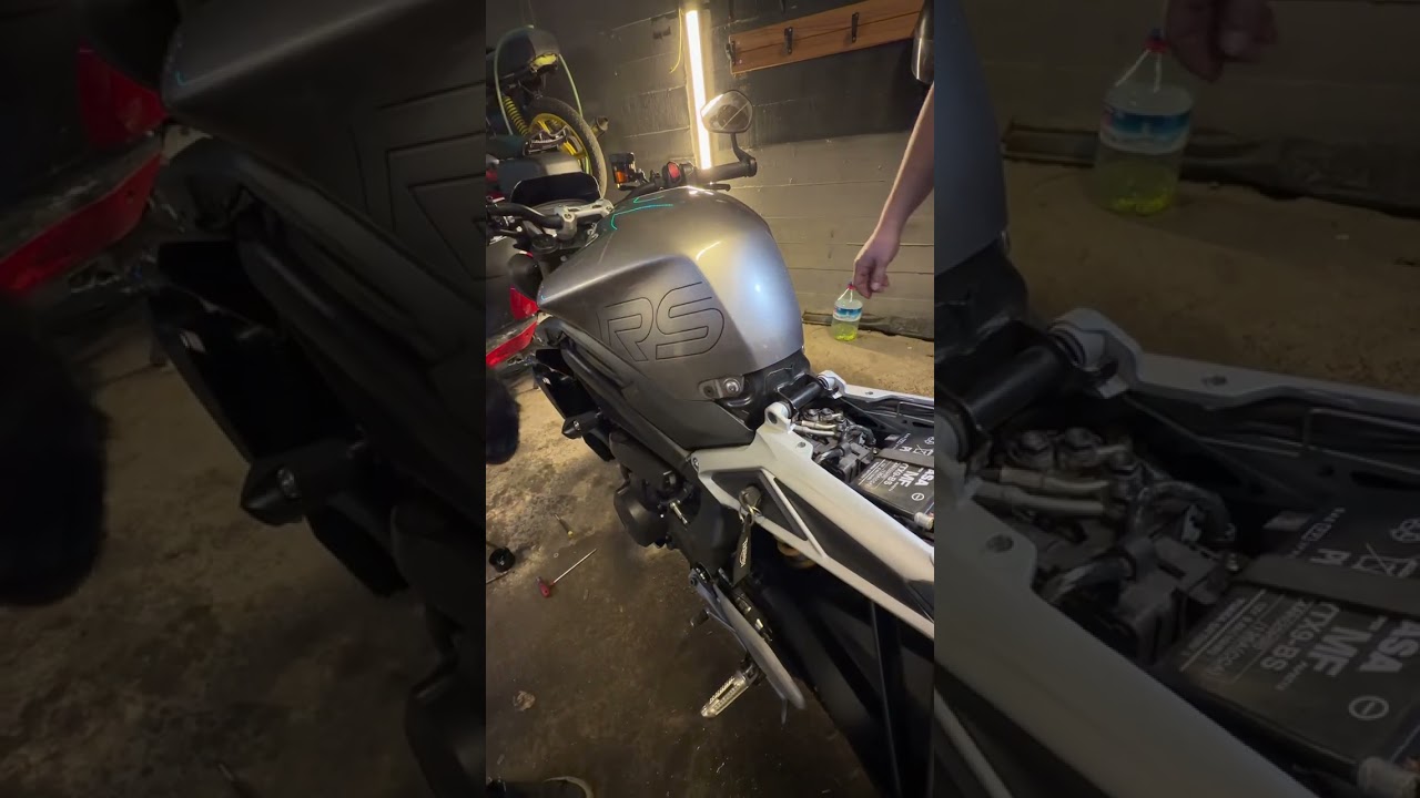 Air filter , Triumph street triple 765 , 2023 years 