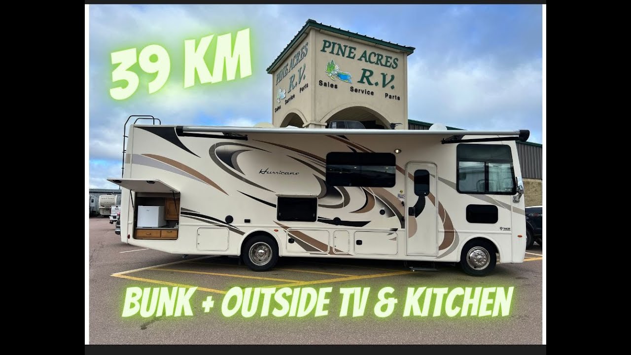 2018 Thor Motor Coach Hurricane 29M