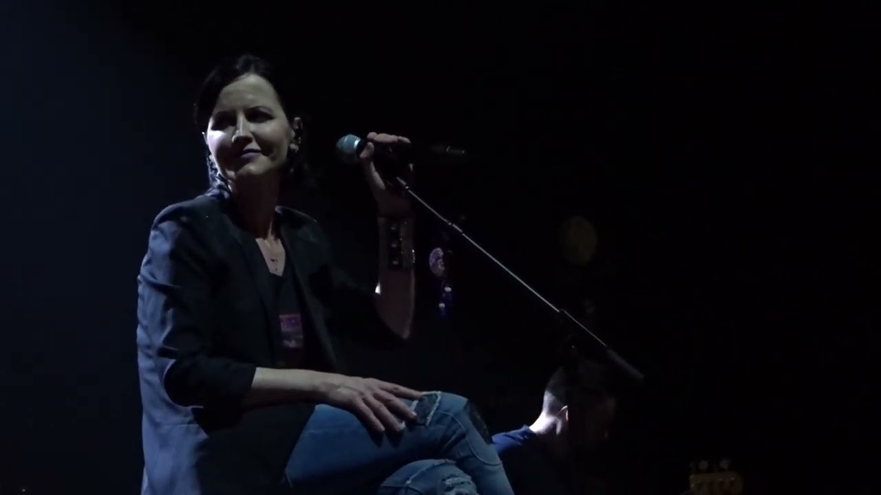 THE CRANBERRIES - Why @L'OLYMPIA (13-05-2017)