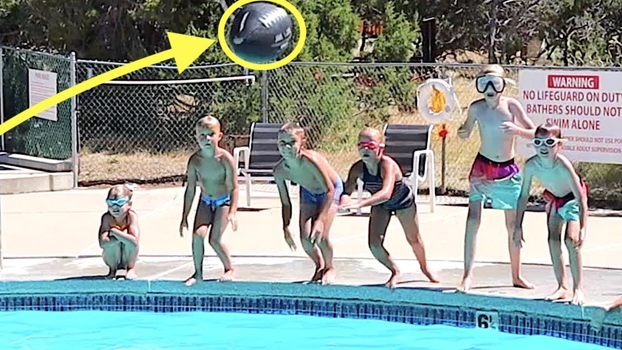🏈FOOTBALL DIVING CATCH CHALLENGE 🏈