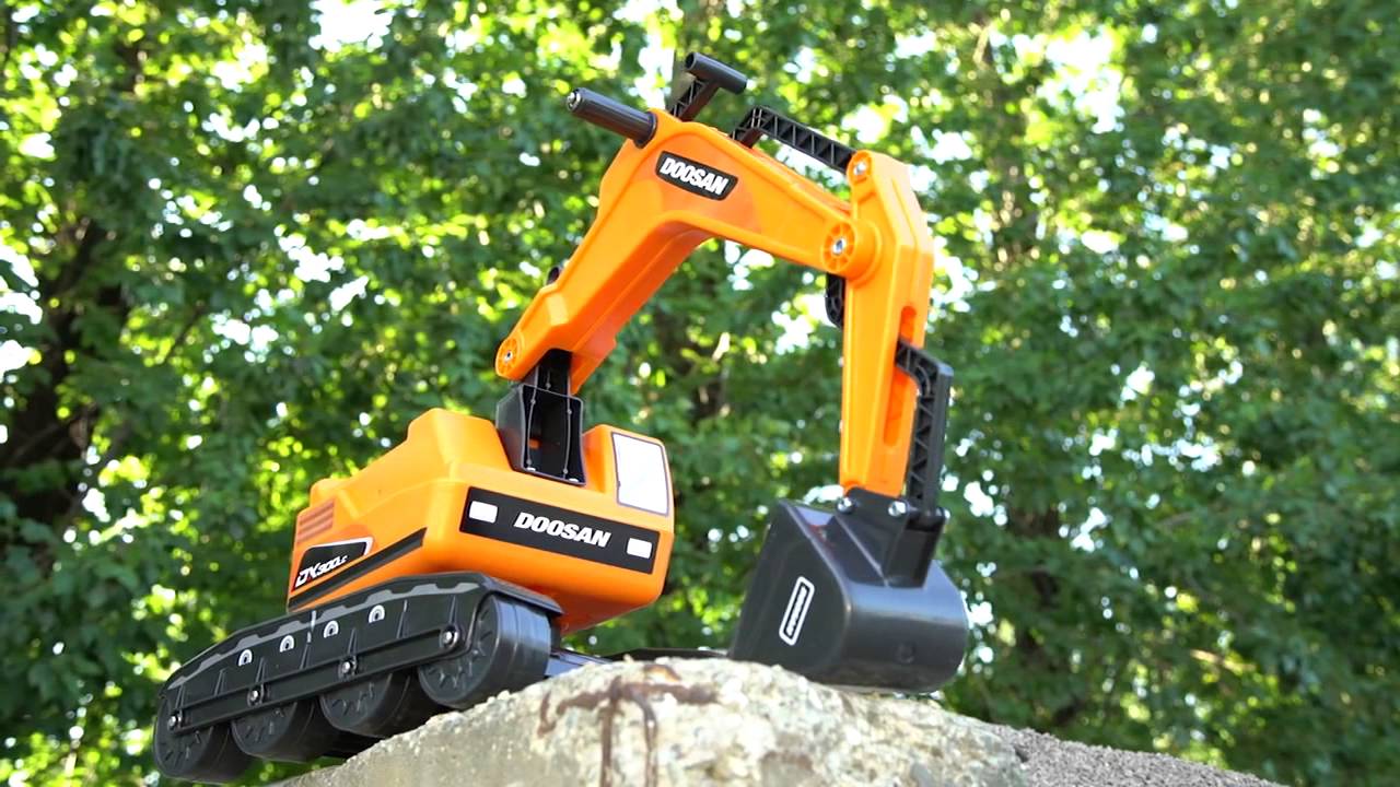 Zabawki dla dzieci, Traktor jeździk Ranch z zestawem do piasku FALK 3051A , Falk Zabawki