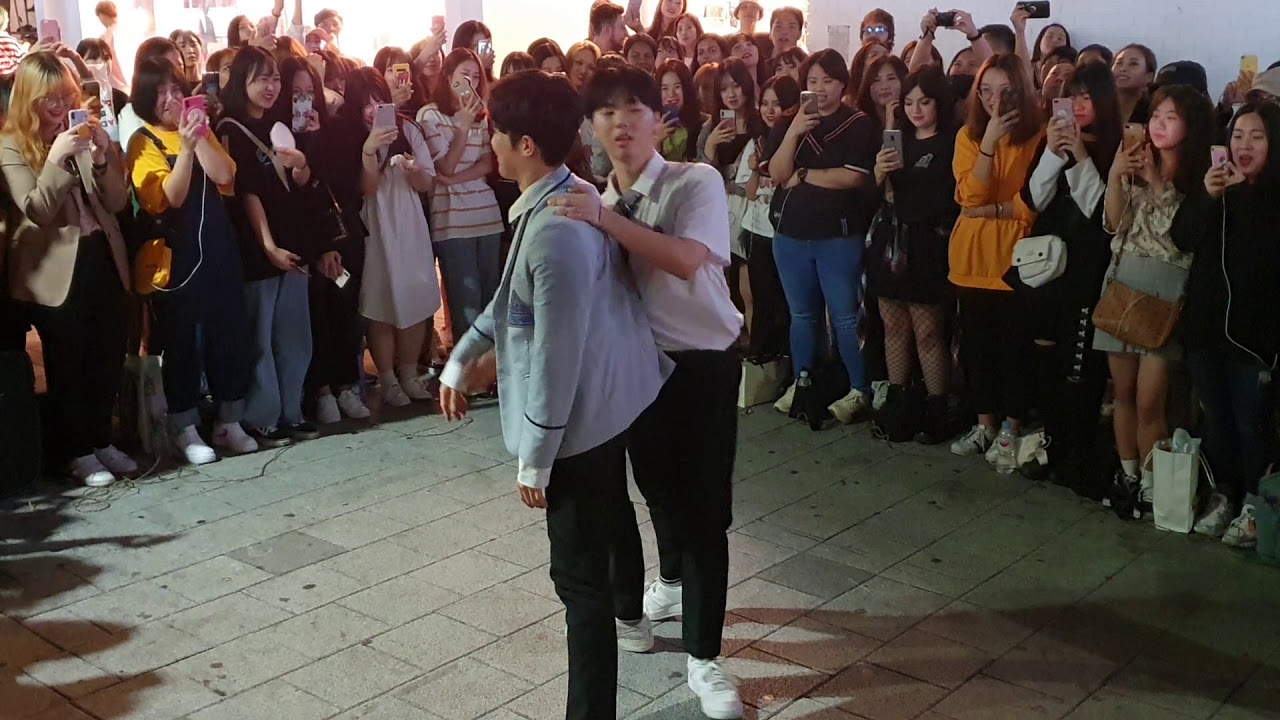 퍼포먼스팀 엠와이엠(MYM-MAXXAM)/ DANCE COVER 20190929 홍대(HongDae) Busking