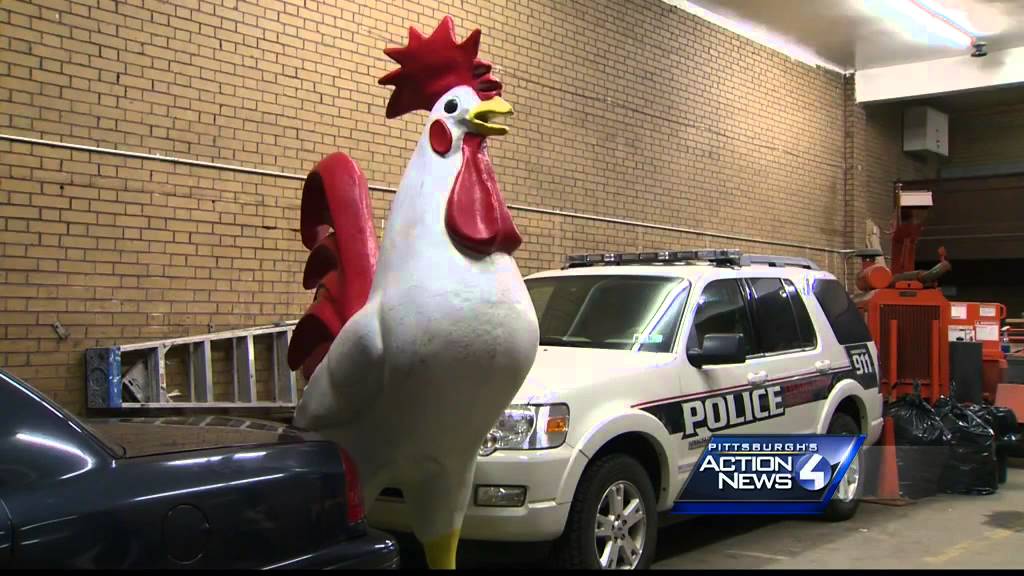 Charleroi cops track down giant rooster statue