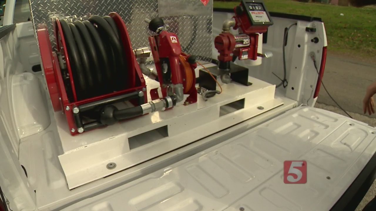 Mobile Gas Station Hits Music City