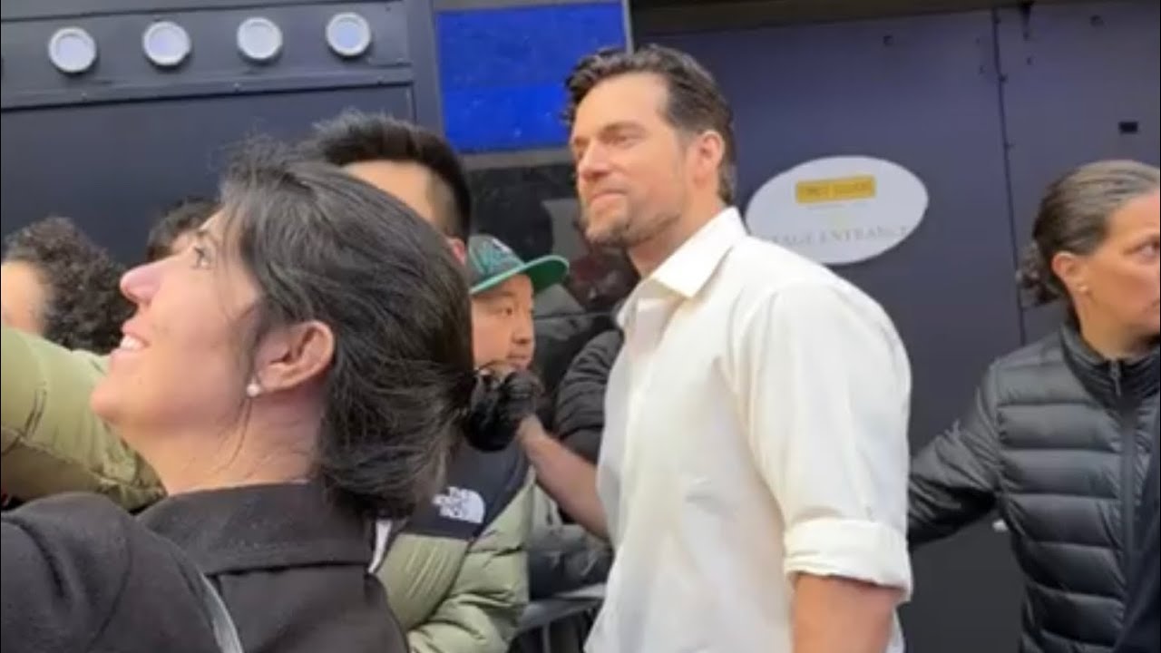 Henry Cavill exits The Witcher replaced by Liam Hemsworth! #henrycavill #thewitcher #liamhemsworth