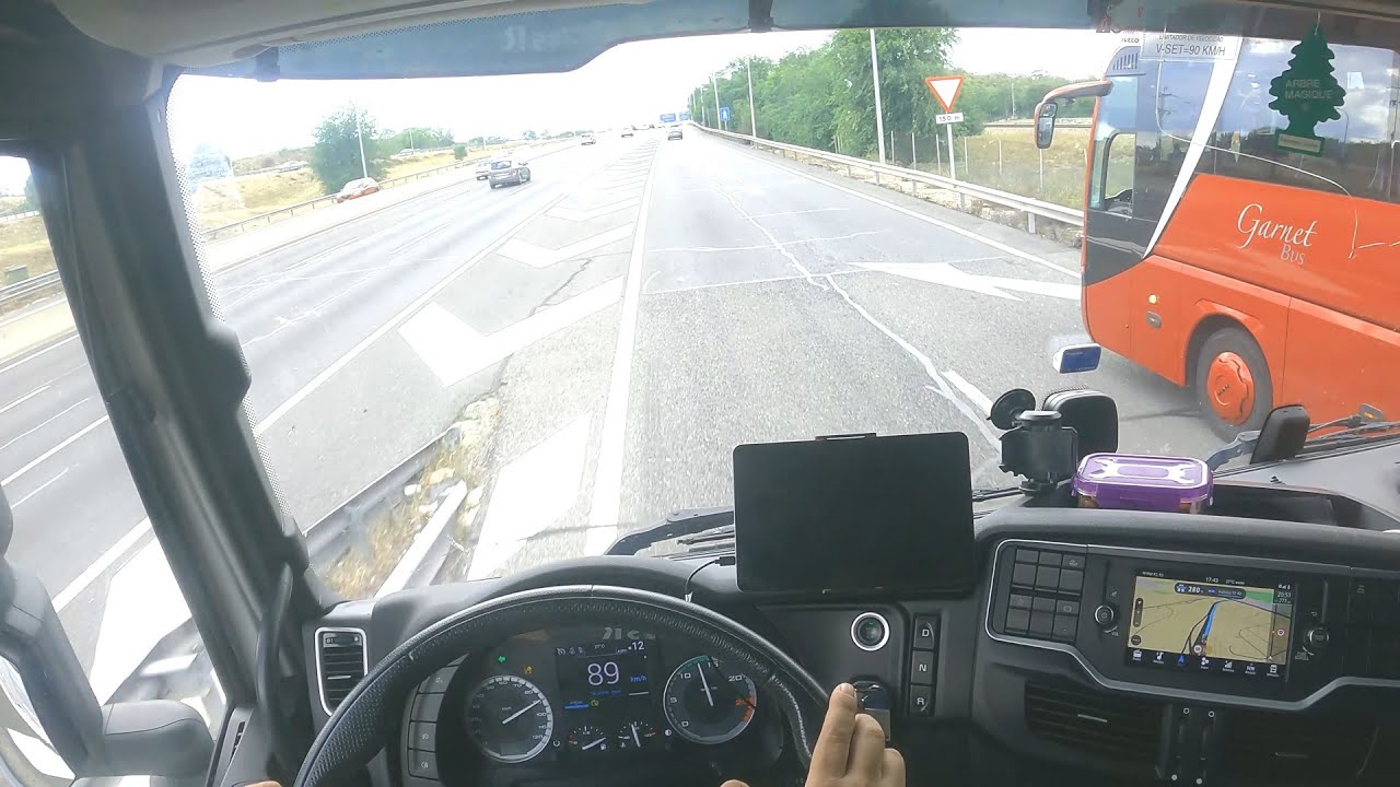 Az Kalsın Otobüsle Çarpışıcaktık