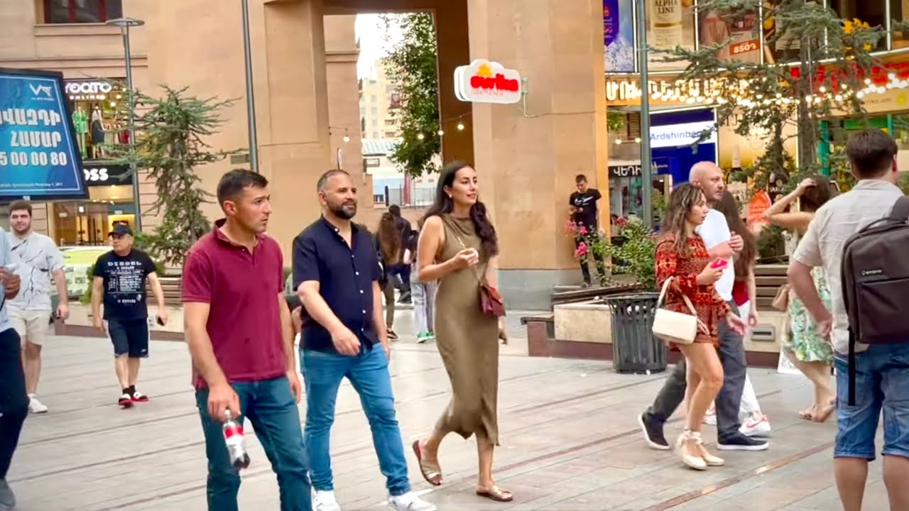 WALK in YEREVAN❤️💙🧡ARMENIA.