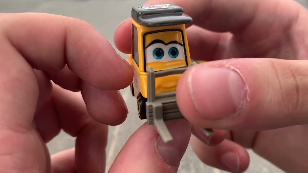 Cars—El Equipo completo de Fiber Fuel—