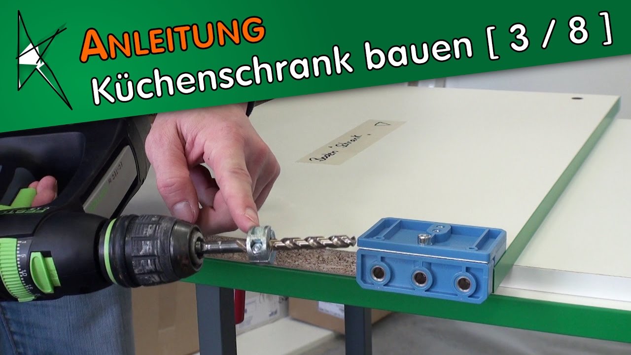 Küchenunterschrank bauen [ 3 / 8 ] - Bohrungen für die Schnellmontagedübel anfertigen