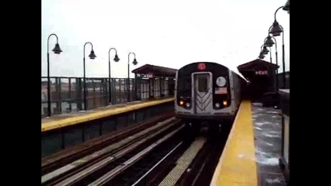 R143 (L) trains at Sutter Avenue (2010)