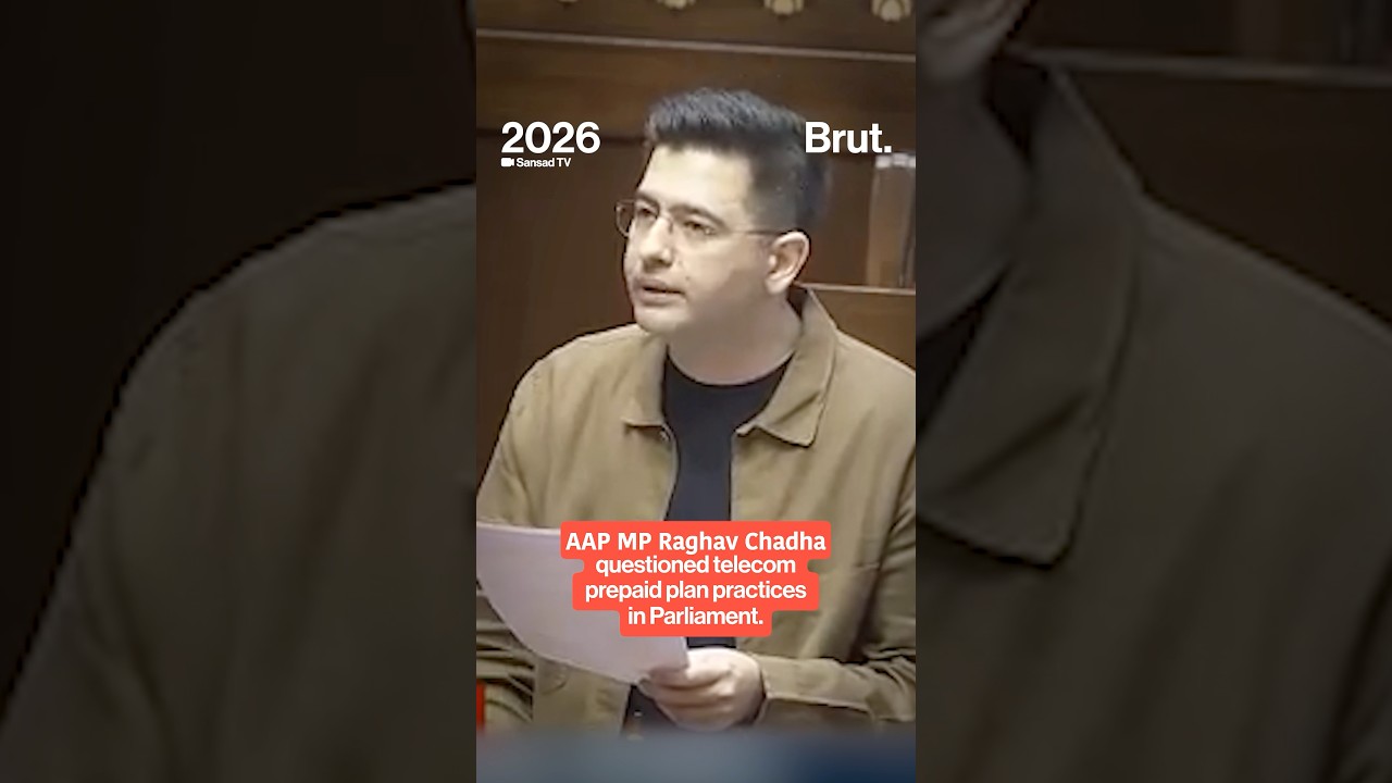 क्या प्रीपेड फोन बिलों के नाम पर हमारे साथ धोखाधड़ी हो रही है? राघव चड्ढा पूछते हैं।