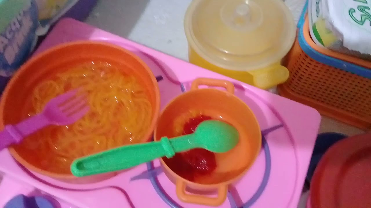 Fazendo macarrão com sardinha para os babys!!!🍝