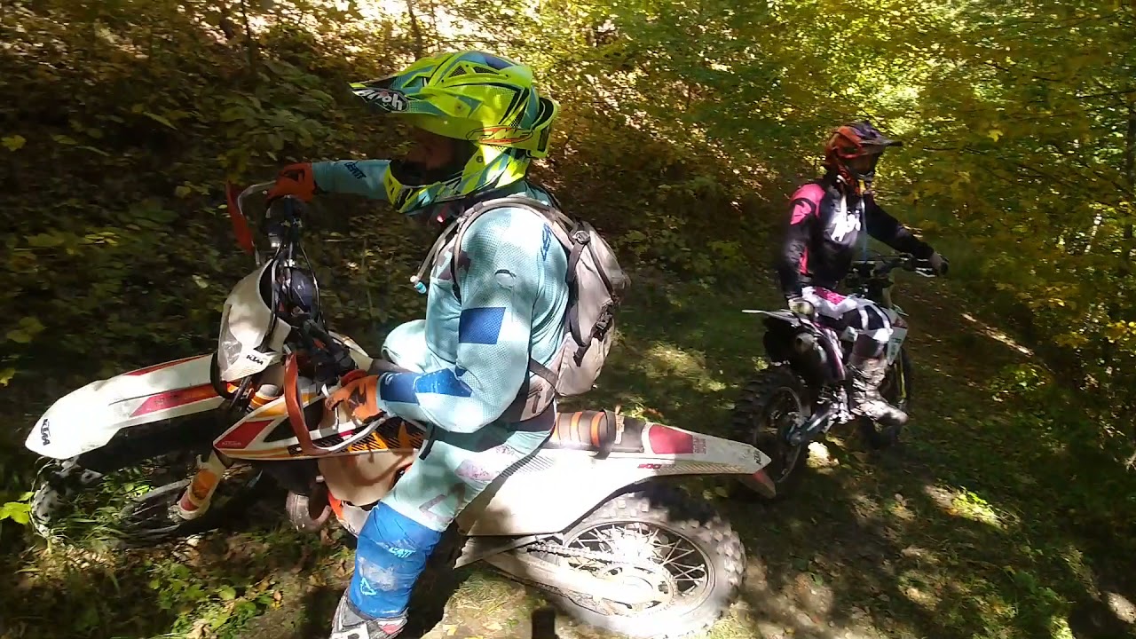 Hajra endurosok.Gazt neki.