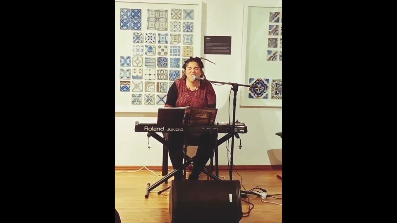 toque en el Alboretum Lussich canción de Laura Murcia Las curanderas
