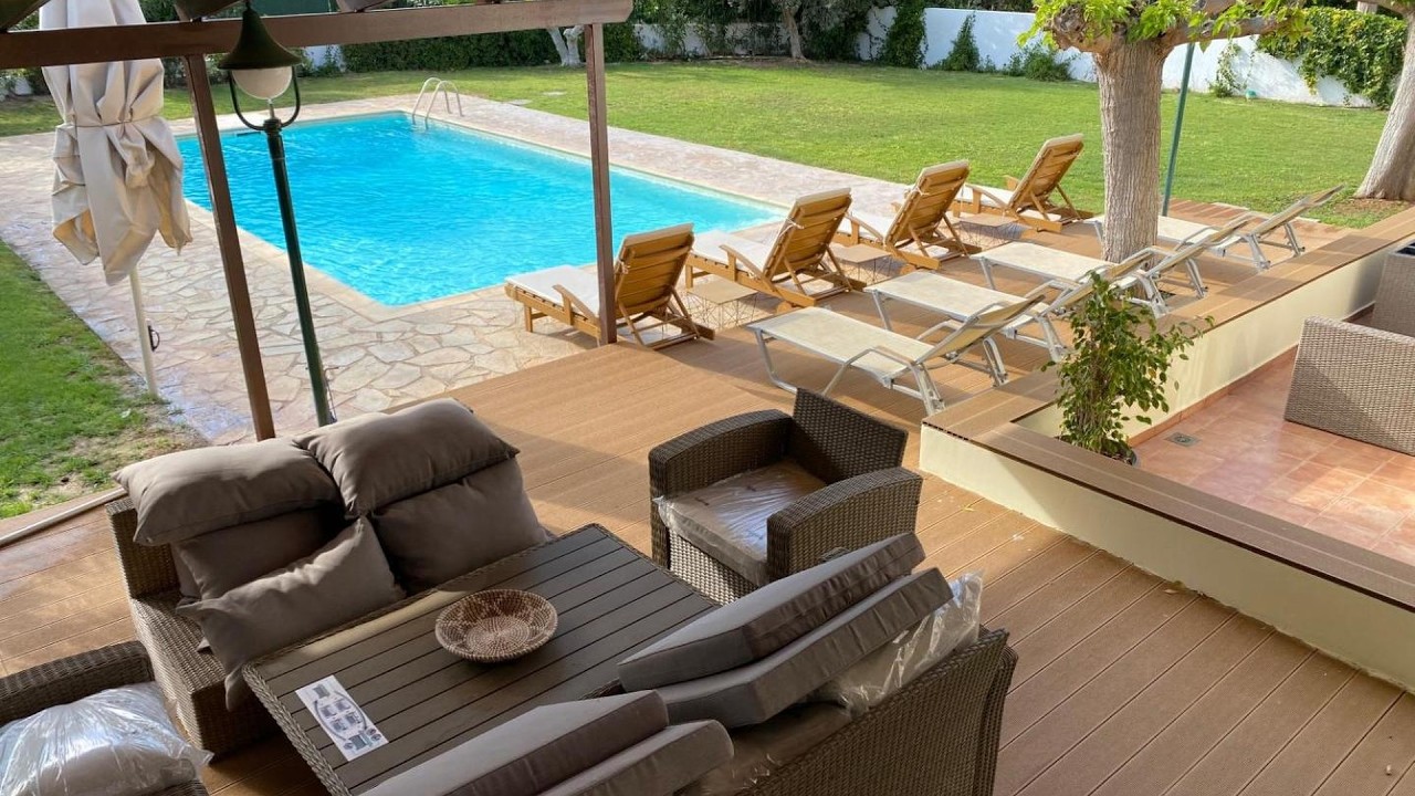 Relaxing Villa with Swimming Pool and Garden | Sounion, Greece | Hotel Review 🏩