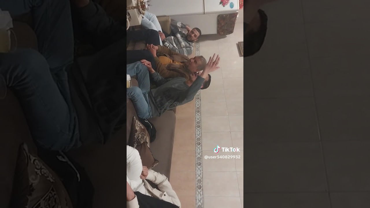 الشاعر محمود