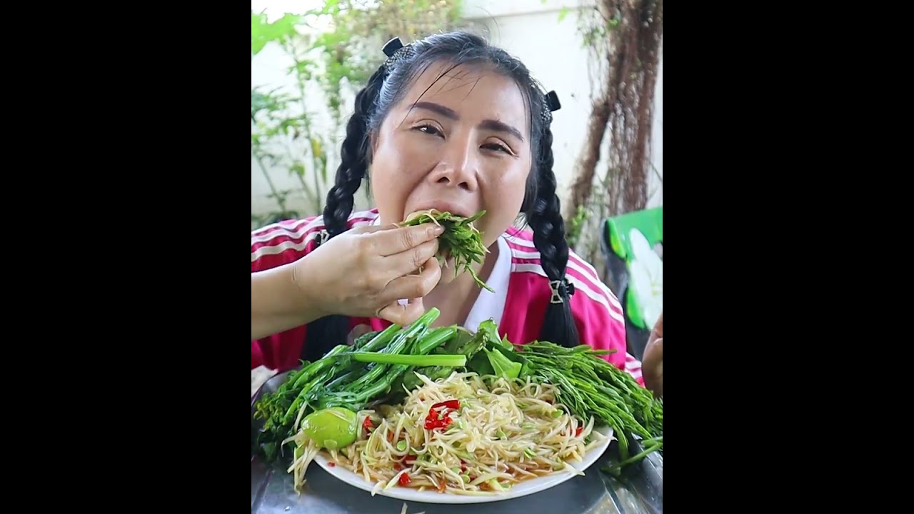 ตำบักฮุ่งแบบลาวๆกับผักกะเสดข้างบ้าน | แพทตี้