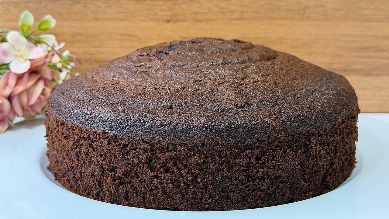 🍫✨ Dreamy Chocolate Cake 🍫 The softest chocolate cake you can make!