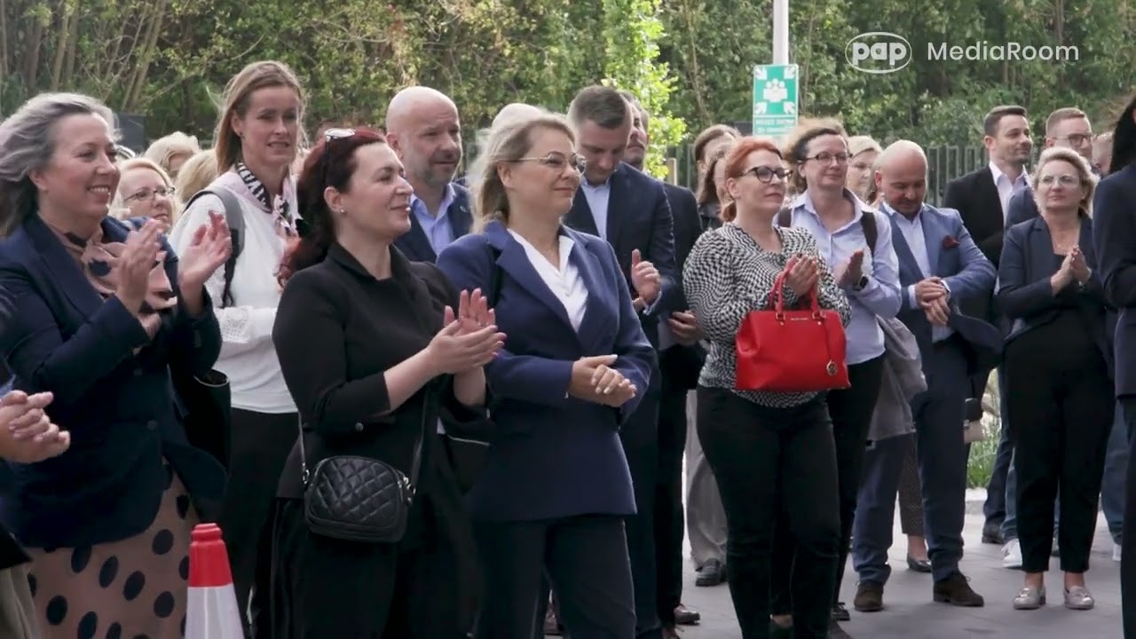 &bdquo;Miasto żubra&rdquo; w &bdquo;Mieście smoka&rdquo; - Bank Pekao S.A. otwiera ultranowoczesny oddział w Krakowie