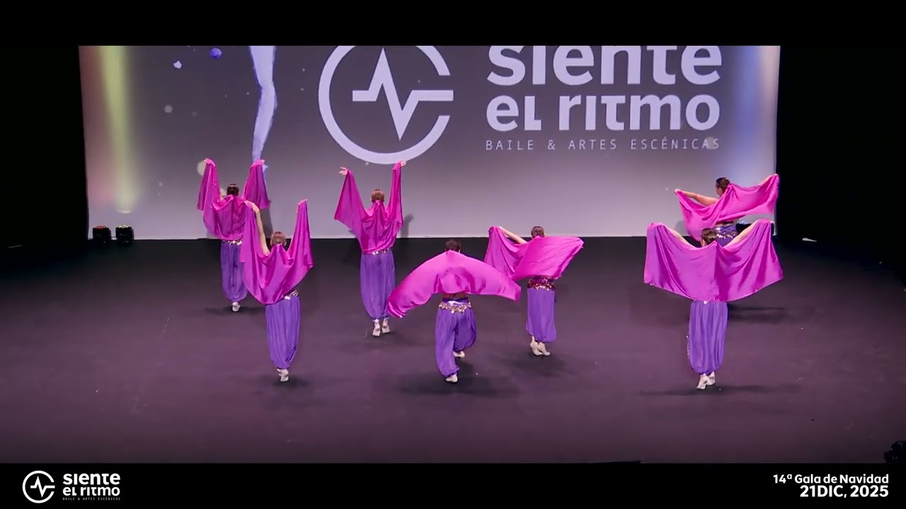 Gala de Navidad 2025 – Siente el Ritmo. Grupo de ballet · Profesora Alejandra Ruiz.