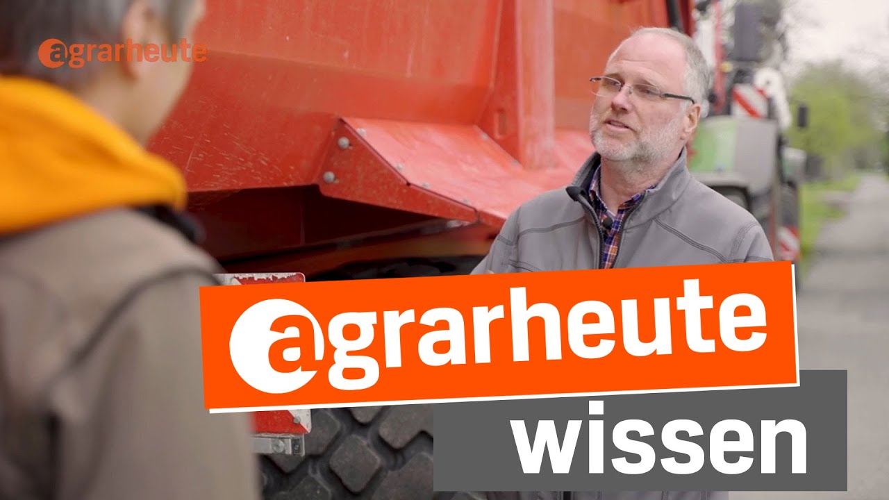 Mit dem Traktor sicher durch die Ernte || Rundumleuchte || Frontlader || K80 || Ballenwagen