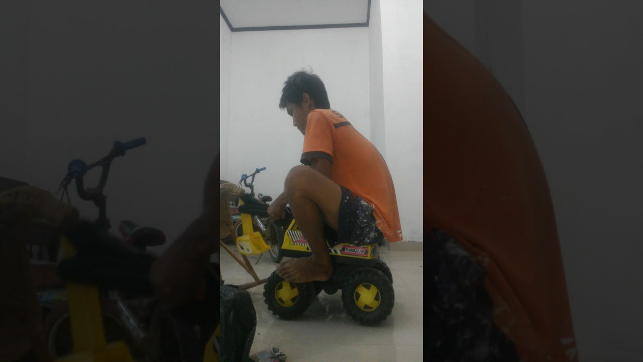 Mesin berat vs kuda zebra