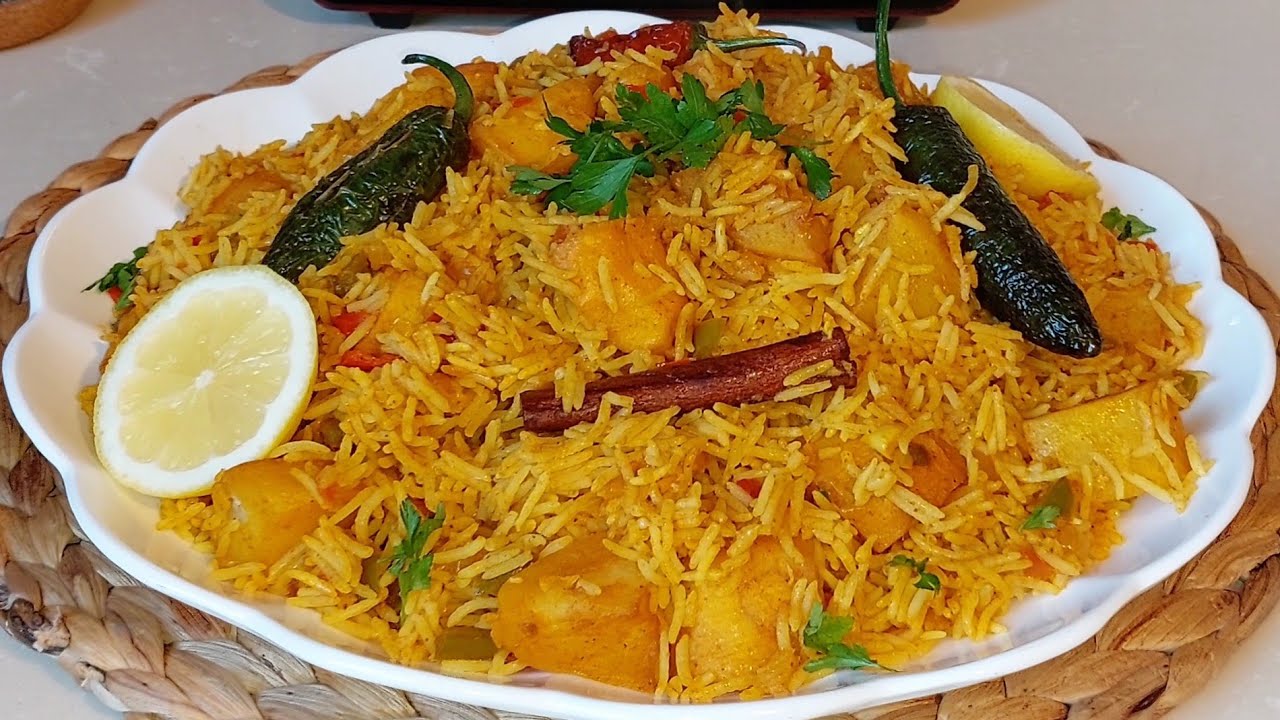 وجبة مغذية و سريعة بدون لحم او  دجاج👌 أرز بالبطاطس لذيذ جدا و تحضيره بسيط و مكونات في المتناول✔✔