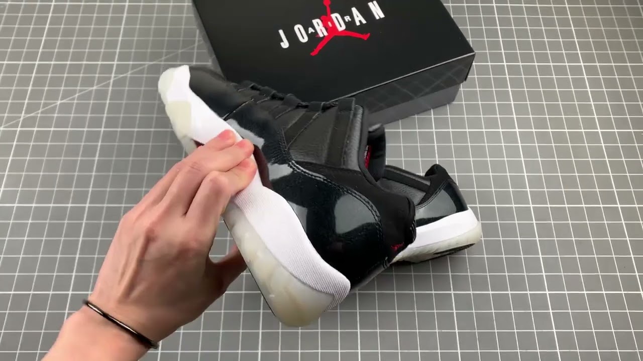 Air Jordan 11 Low 