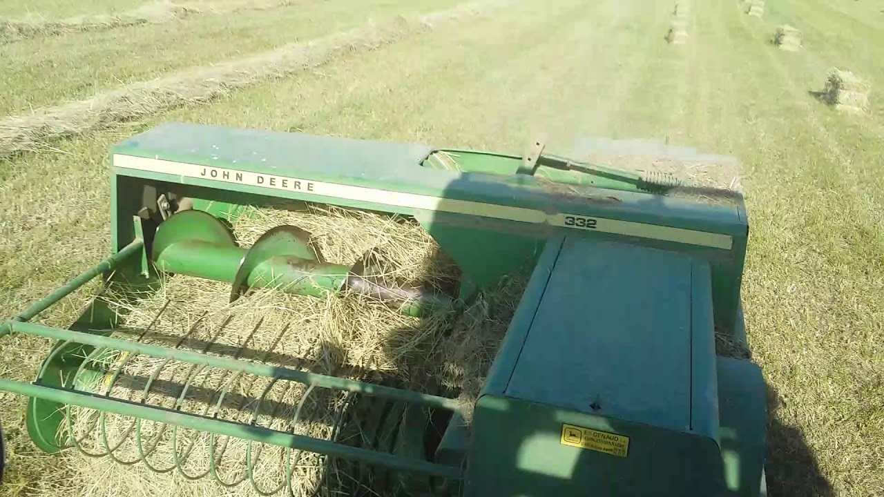 Fendt 305 ls John deere 332 au foin