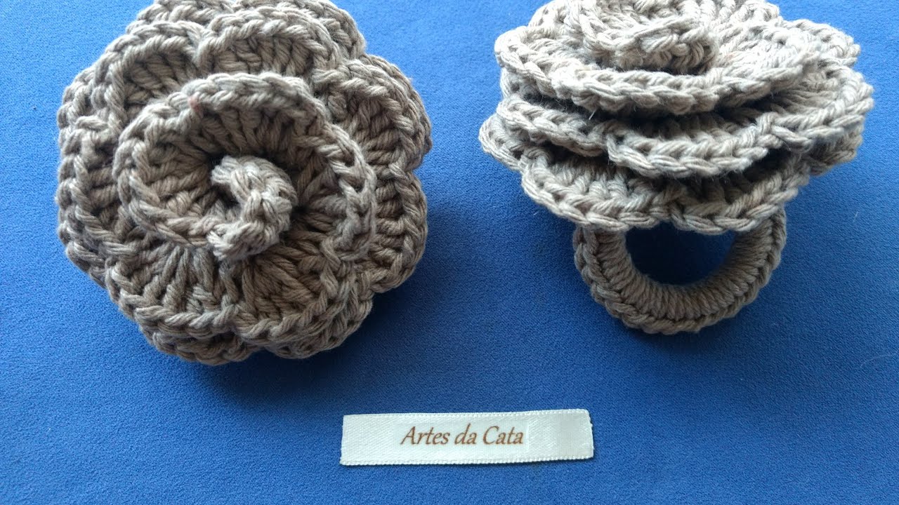 Porta guardanapo flor enrolada em crochê